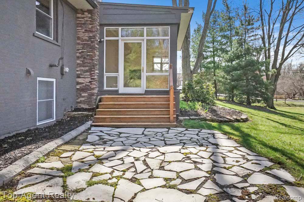 164 W HICKORY GROVE Road