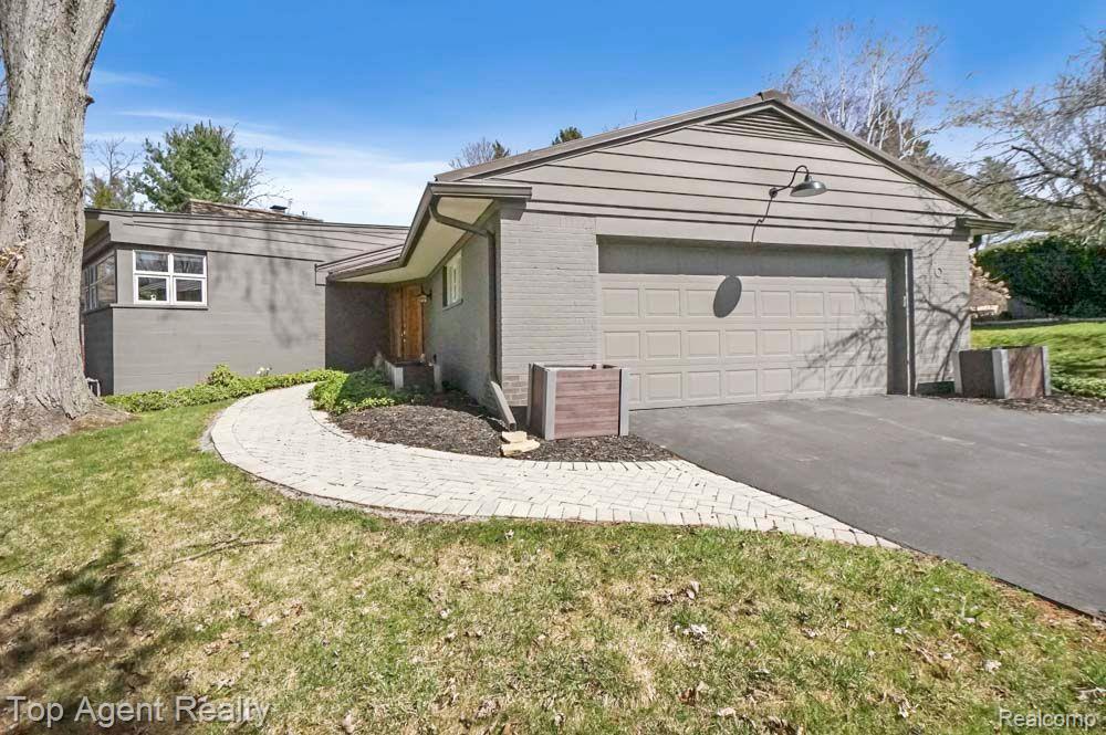 164 W HICKORY GROVE Road