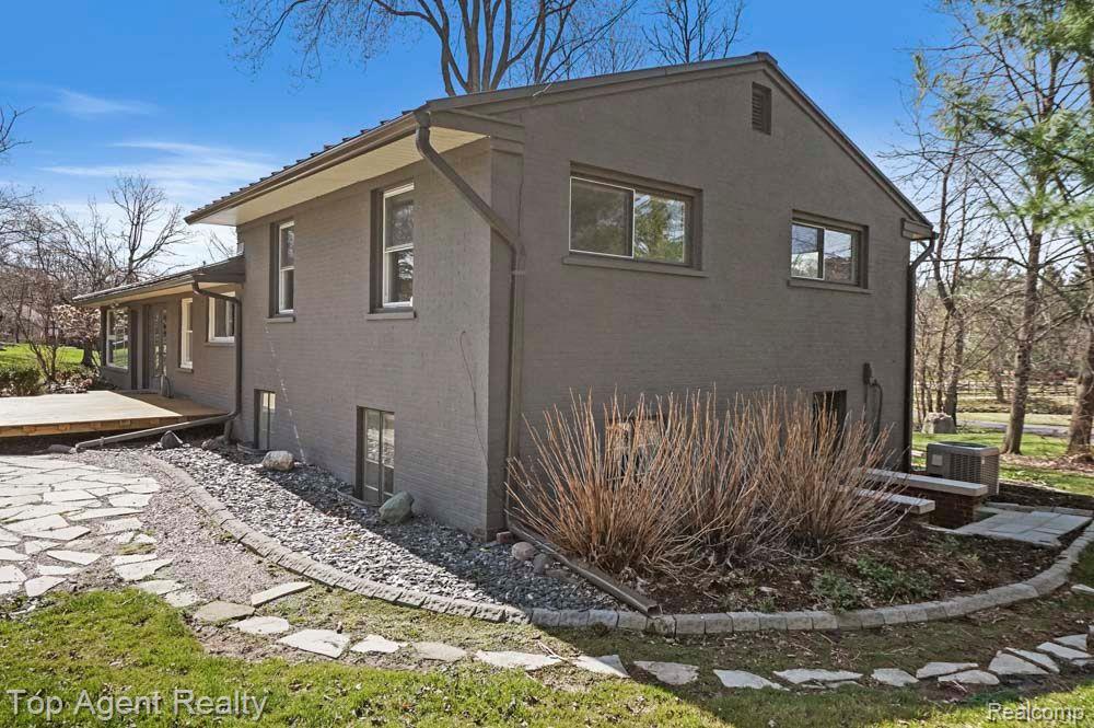 164 W HICKORY GROVE Road