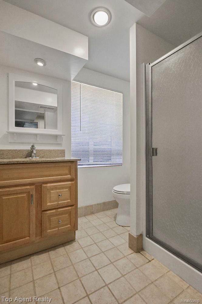 164 W HICKORY GROVE Road