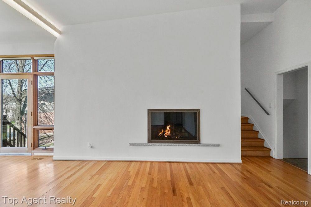 164 W HICKORY GROVE Road