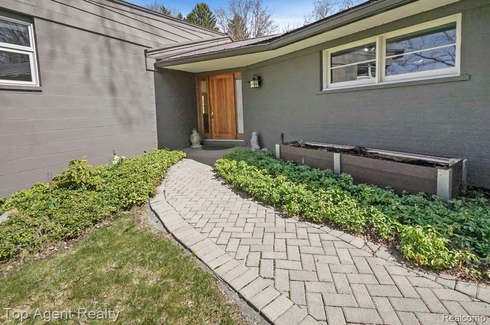 164 W HICKORY GROVE Road