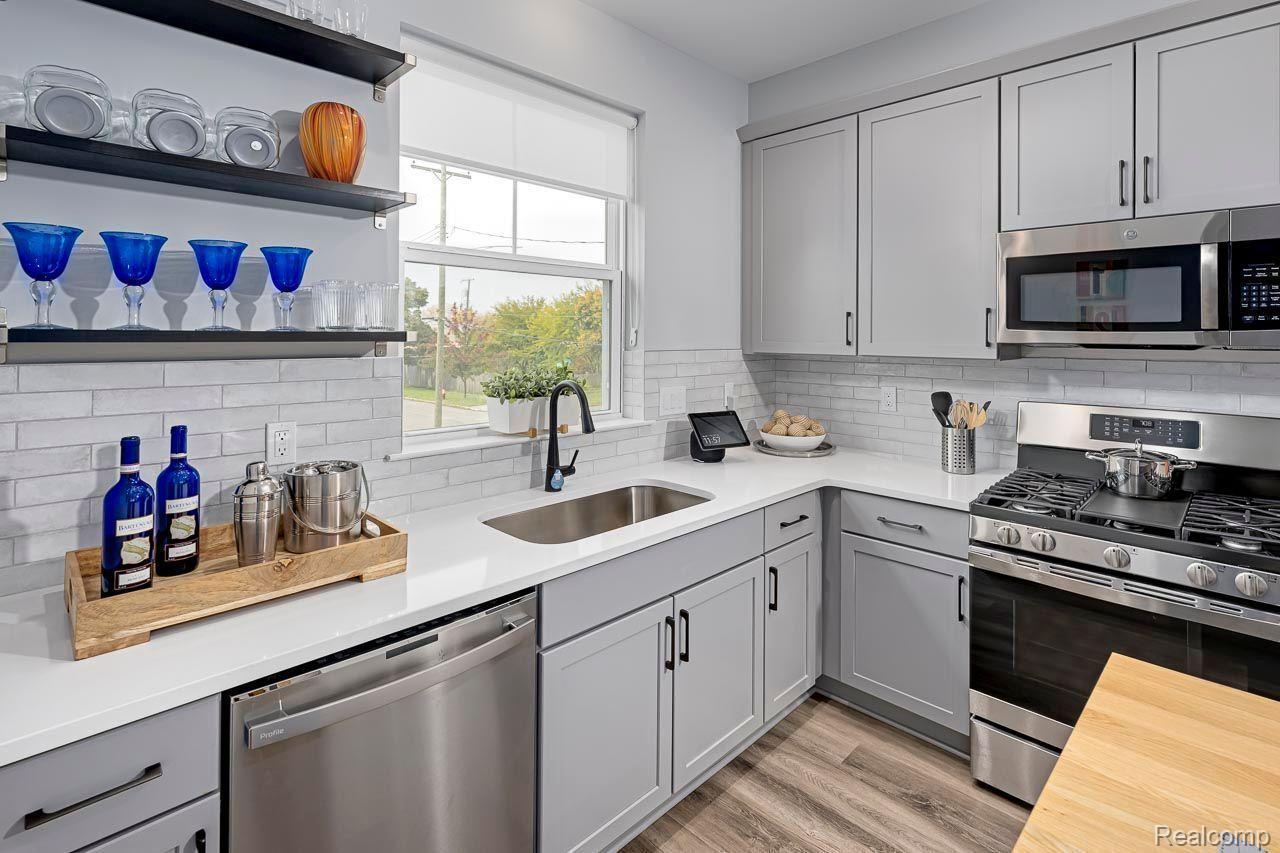 1737 MERRICK Street #12