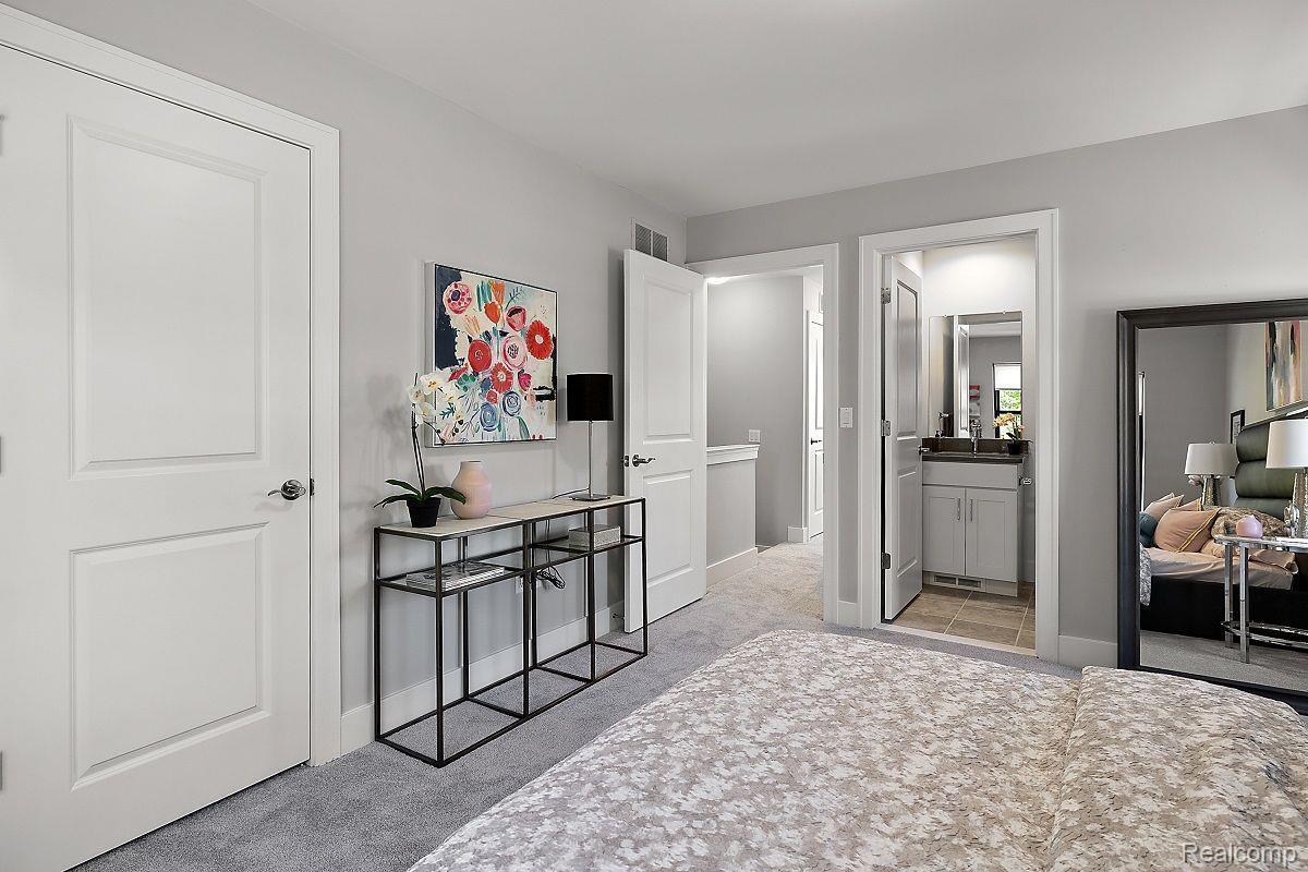 1737 MERRICK Street #12