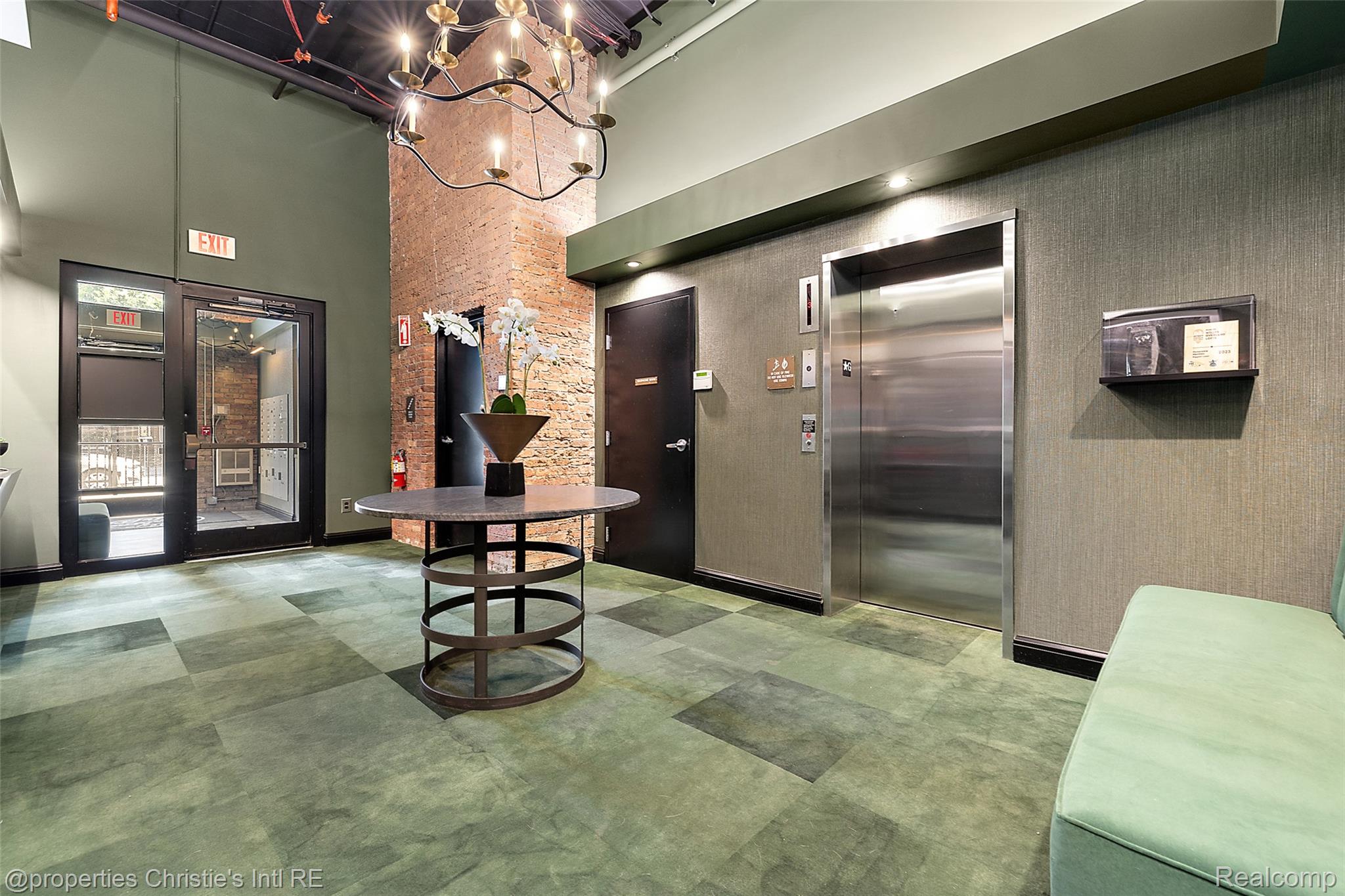 444 West Willis Street 502