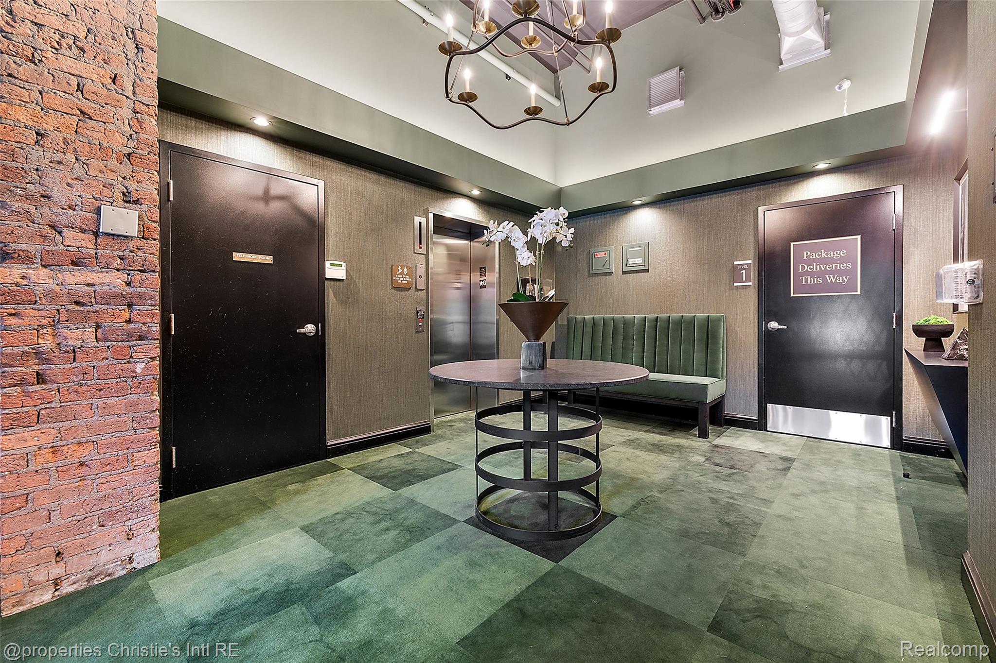 444 West Willis Street 502