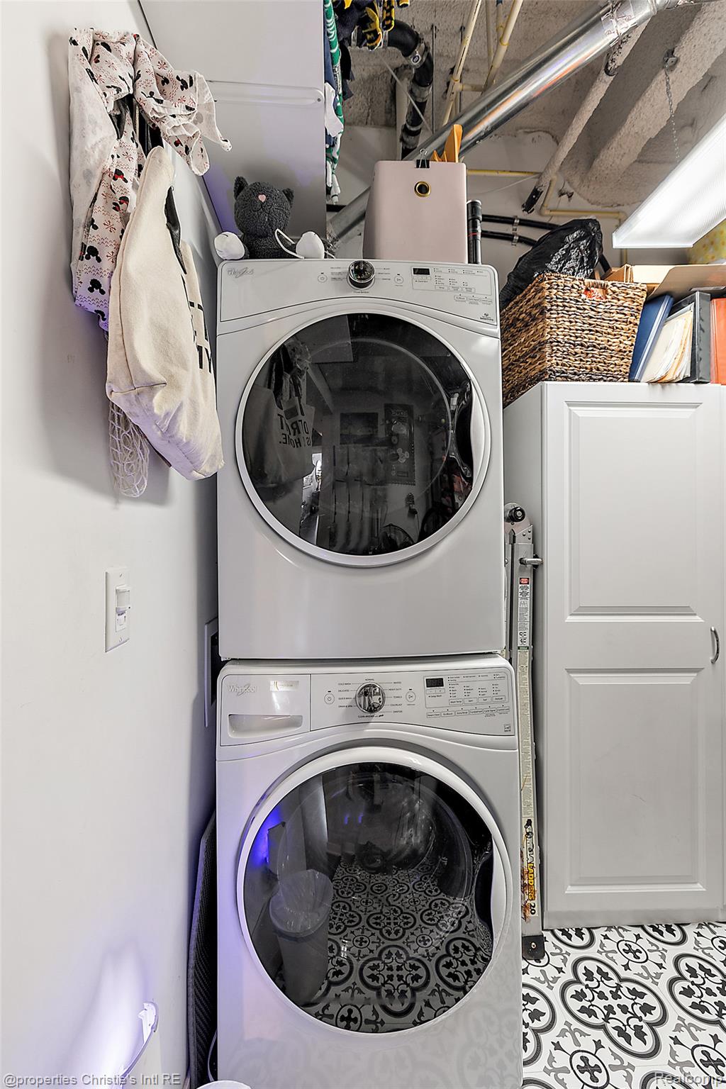 444 West Willis Street 502