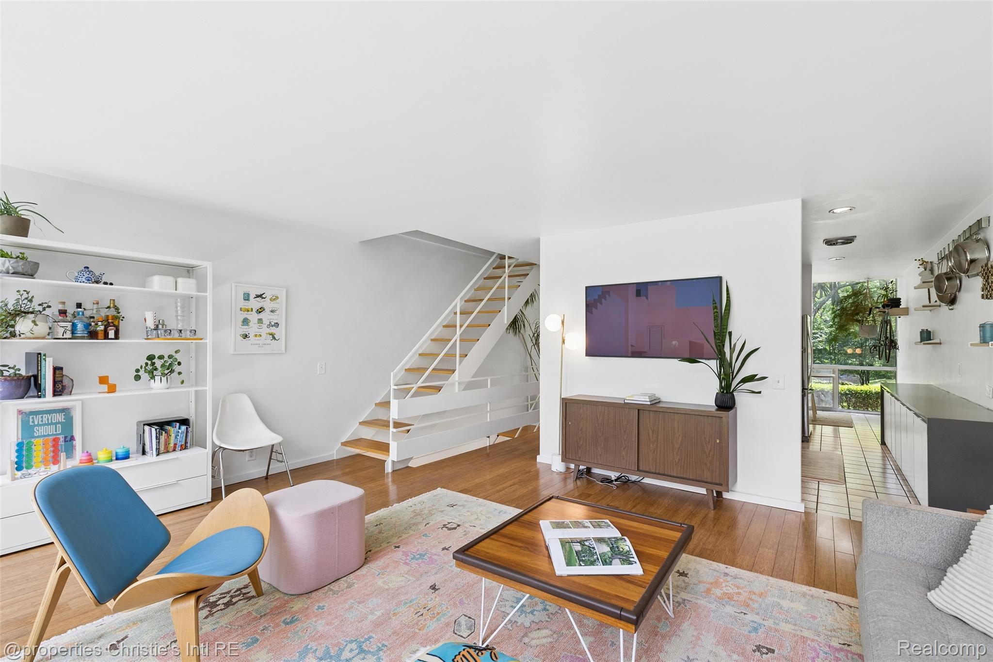 1313 Joliet Place