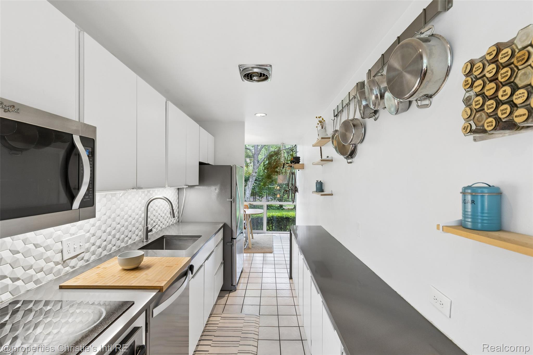 1313 Joliet Place