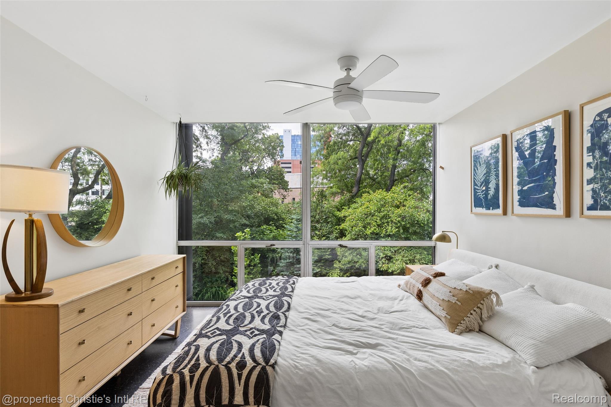 1313 Joliet Place