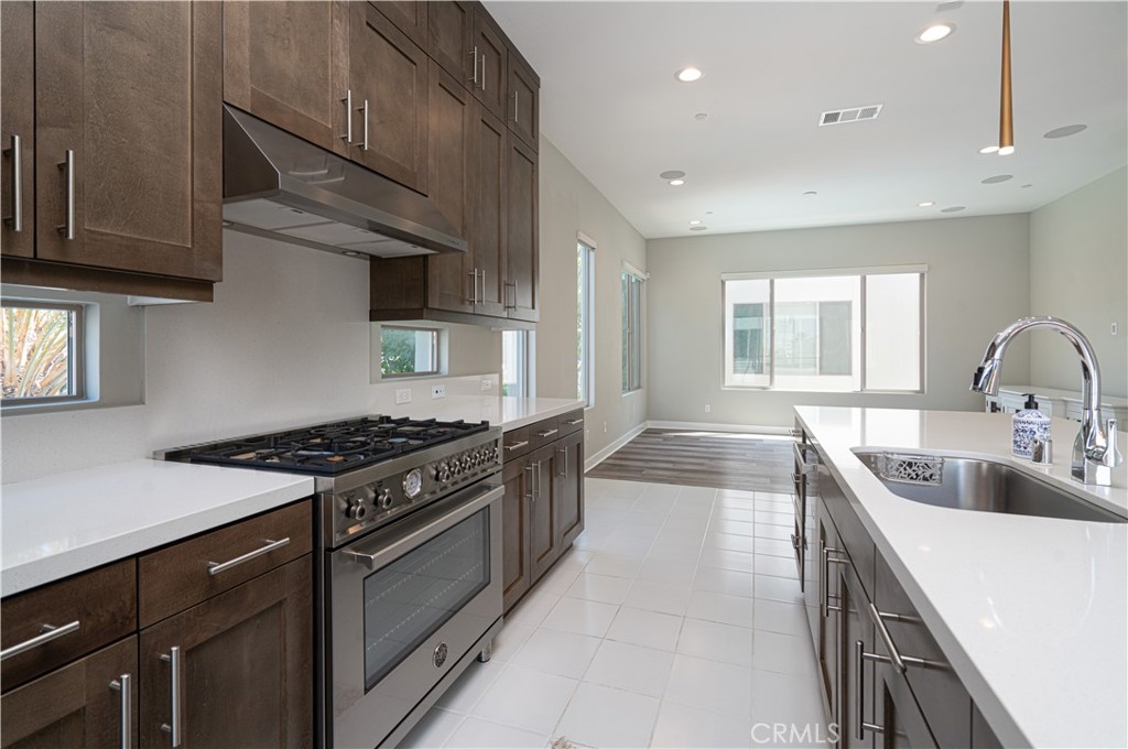 32 Ebb Tide Circle