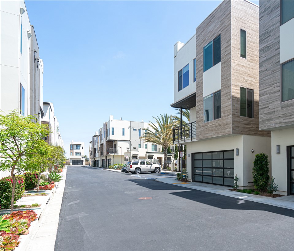 32 Ebb Tide Circle