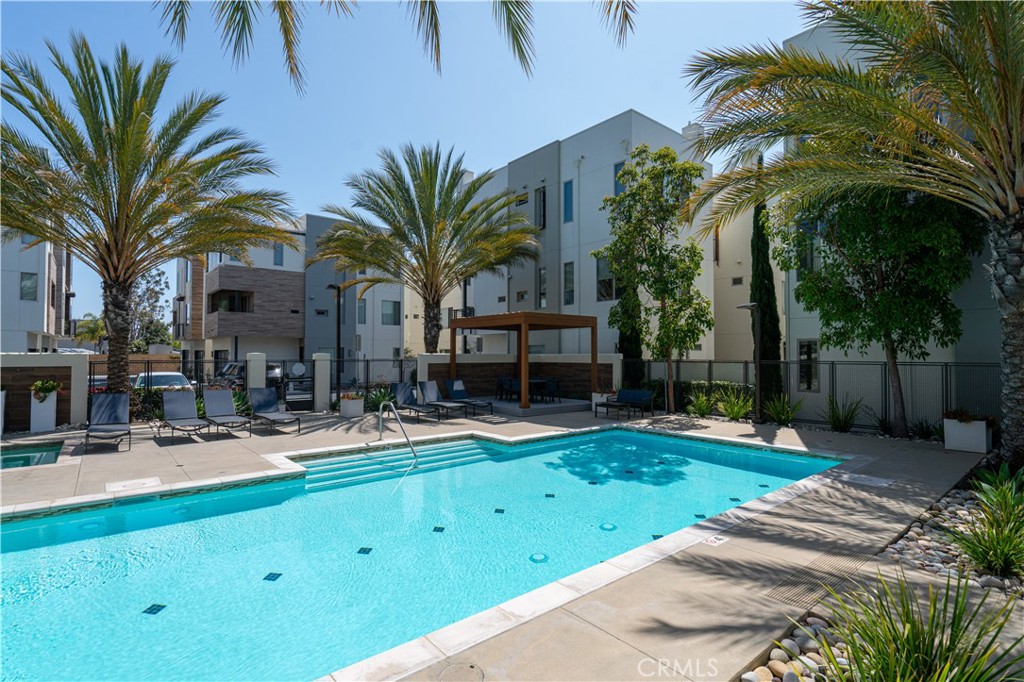 32 Ebb Tide Circle