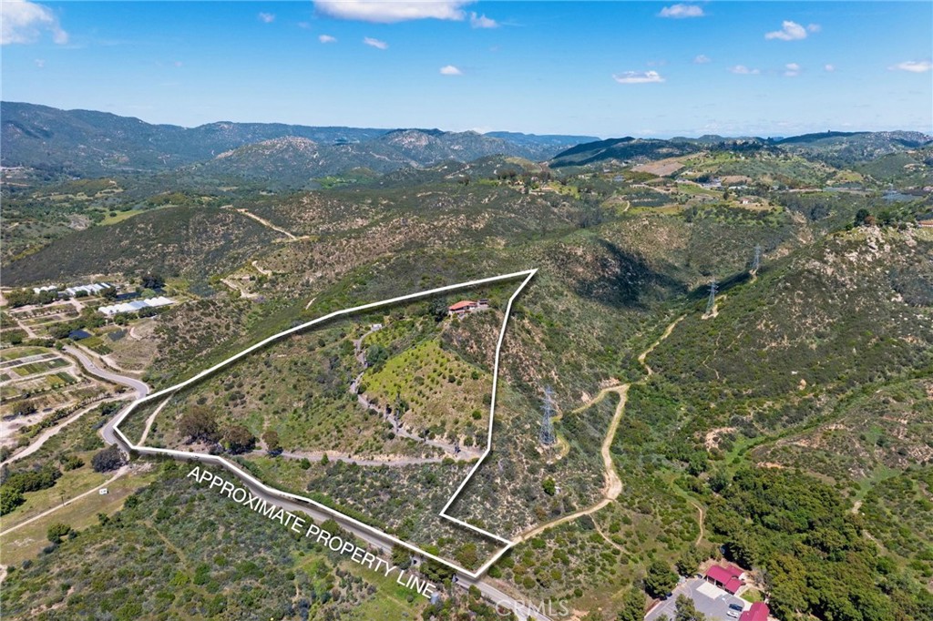 39425 De Luz Rd