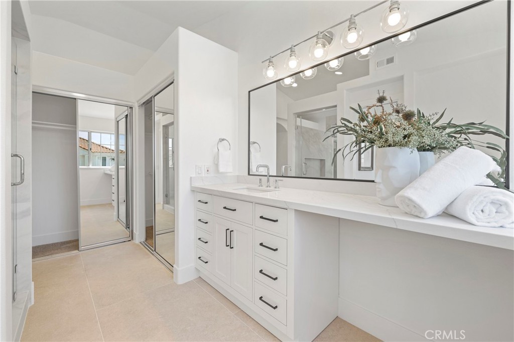 1812 Peninsula Place