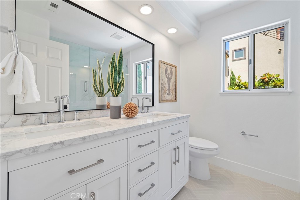 1812 Peninsula Place