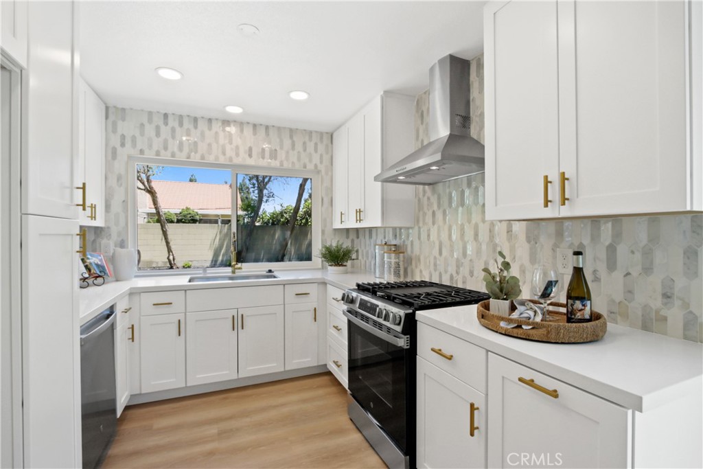 13543 Kyle Place
