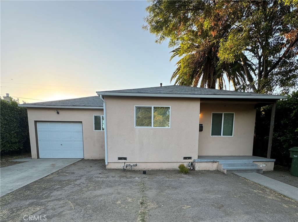 5825 Balcom Avenue