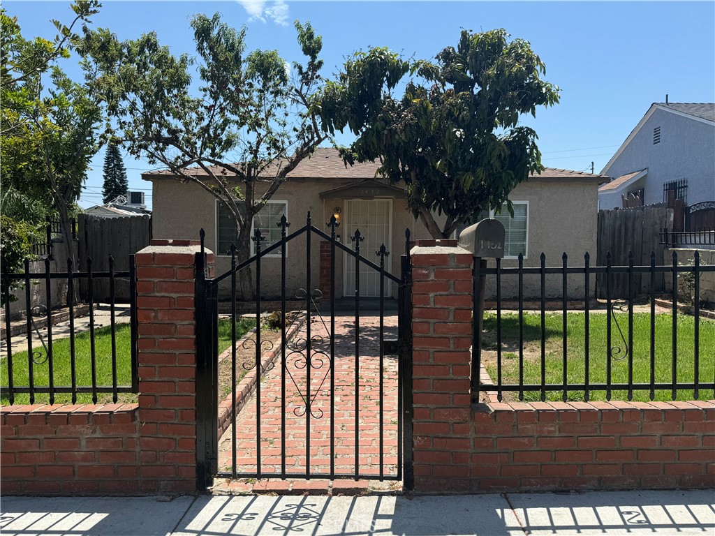 1452 W 98th Street