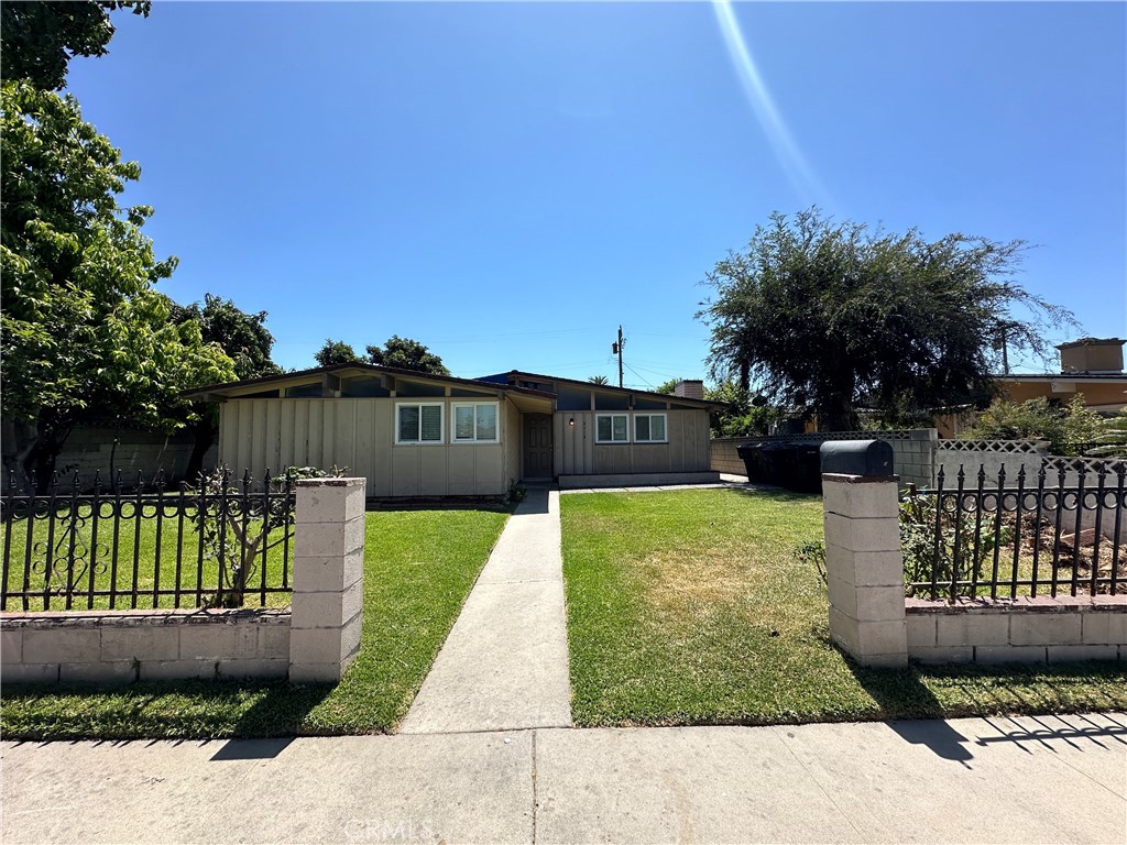 2112 W Glen Avenue
