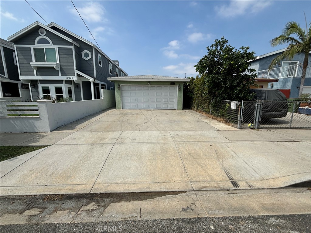 14927 Grevillea Avenue