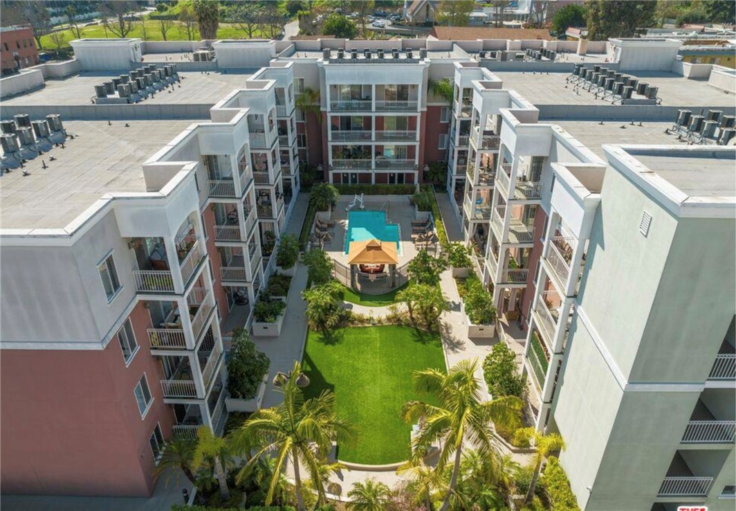 3740 Santa Rosalia Drive 415
