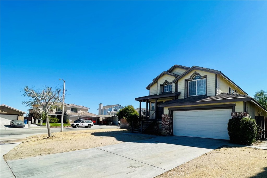1942 Ivory Avenue