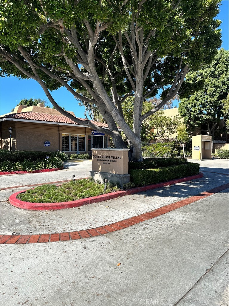 1001 W Macarthur Boulevard 30