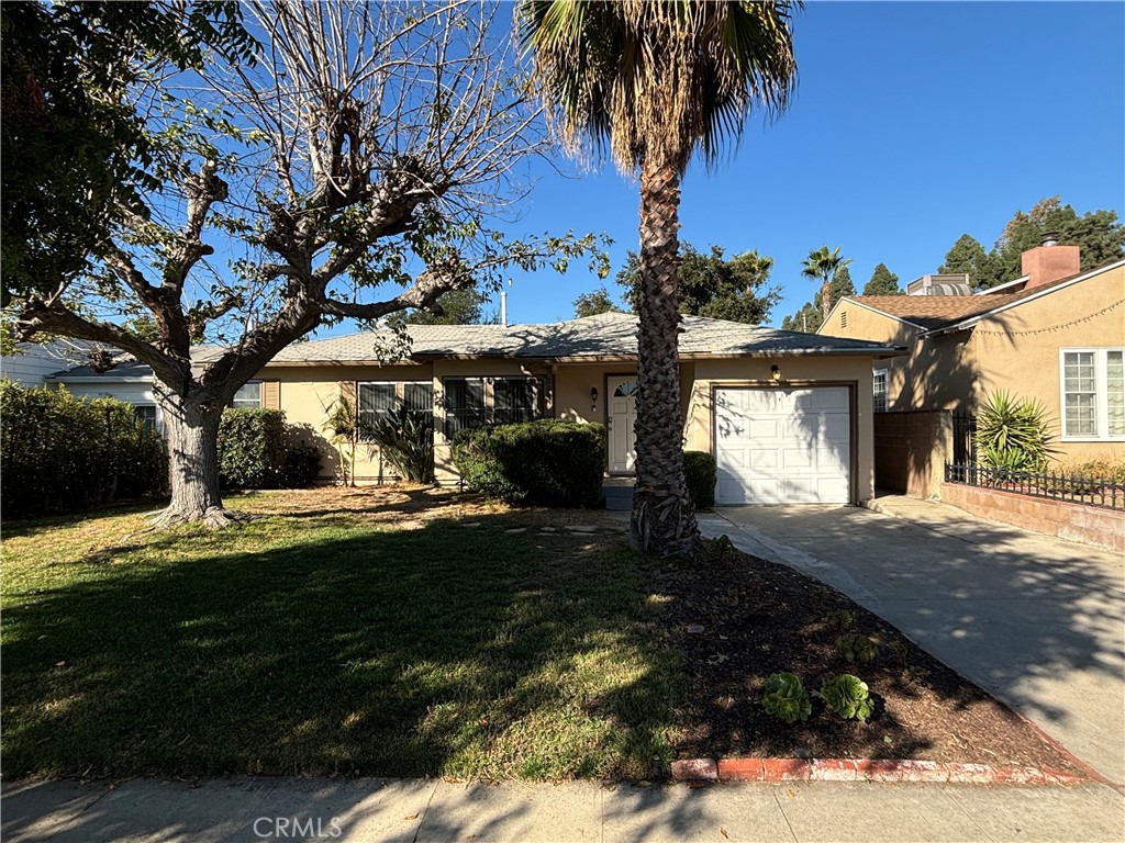 2141 N Screenland Drive