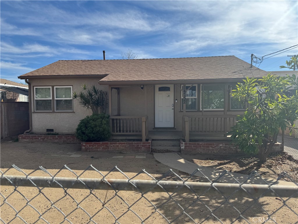 14752 Lakeside Street