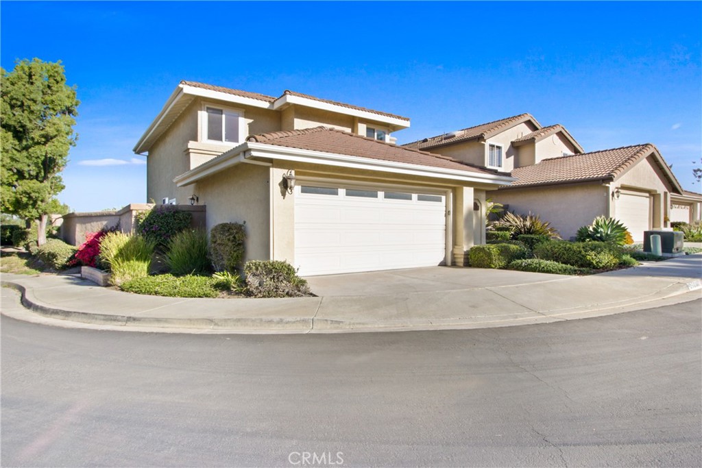 27607 Paseo Tiara
