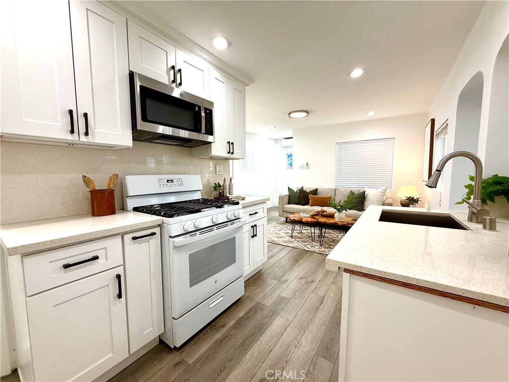2322 E 14th Street
