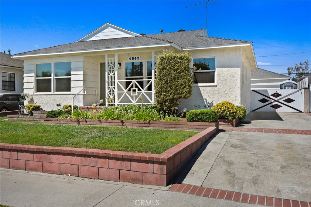 4943 Palo Verde Avenue