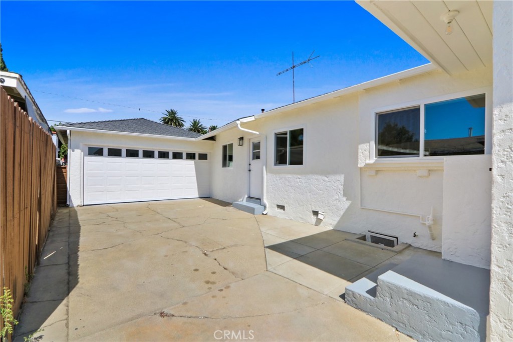 3533 Gundry Avenue