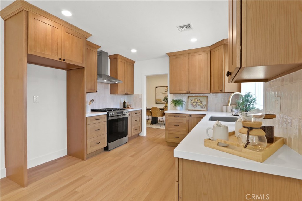 3533 Gundry Avenue