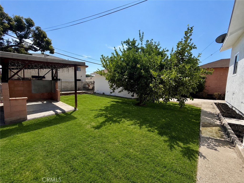 3610 Locke Avenue