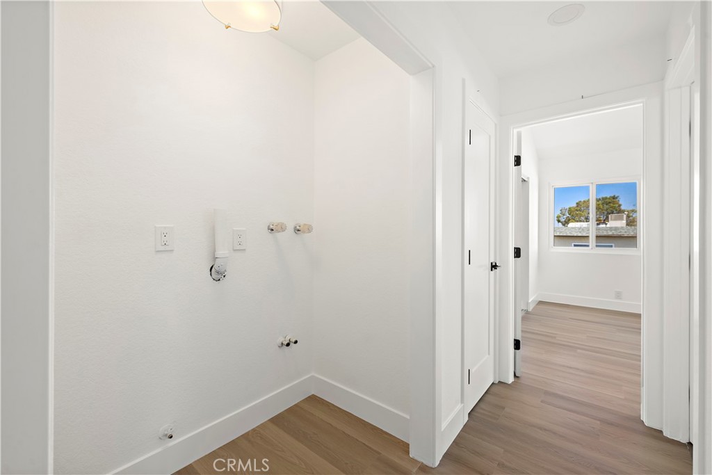 2707 Vanderbilt Lane 3