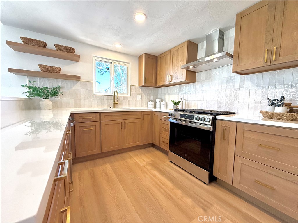2707 Vanderbilt Lane 3