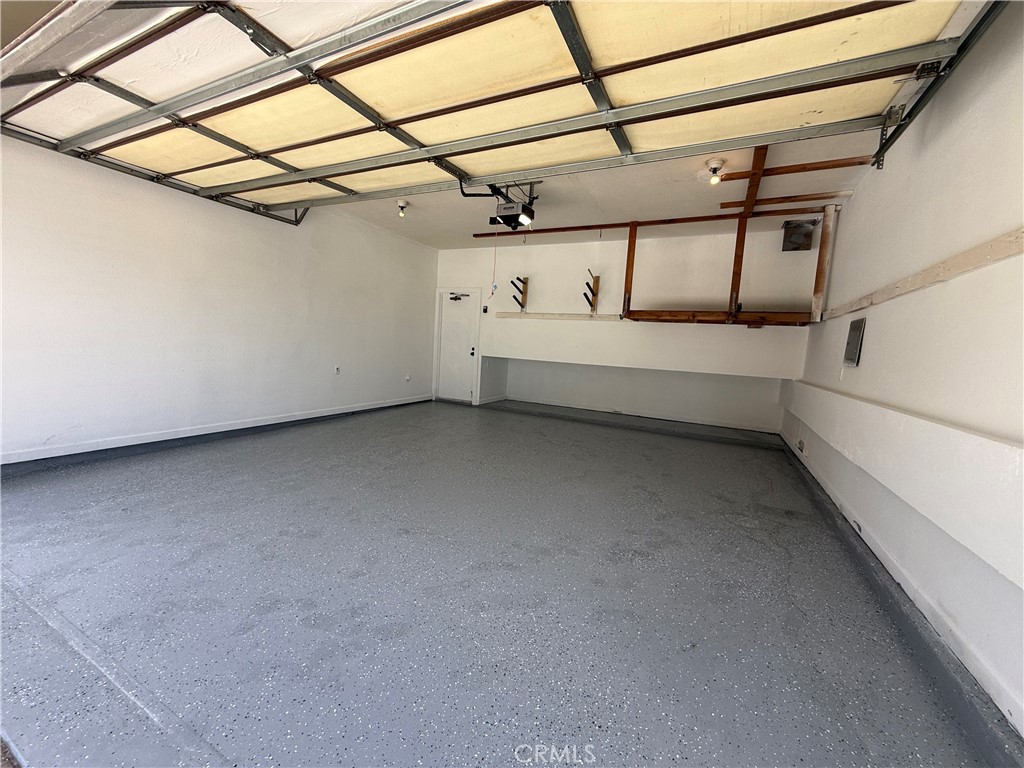 2707 Vanderbilt Lane 3