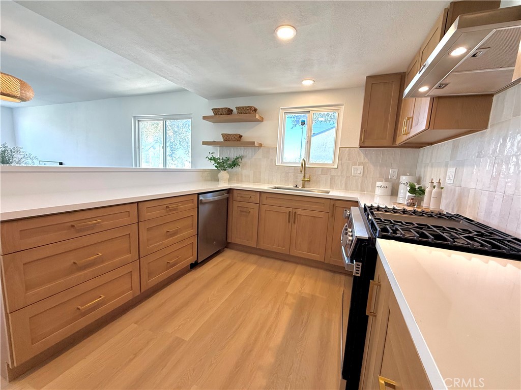 2707 Vanderbilt Lane 3
