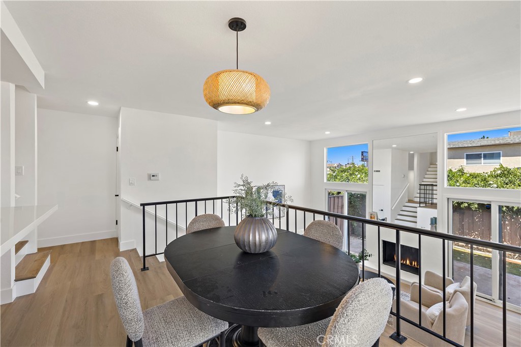 2707 Vanderbilt Lane 3