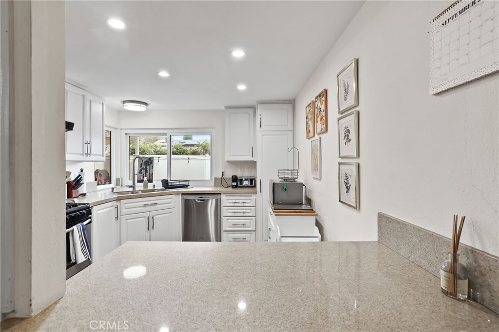 936 Hollow Brook