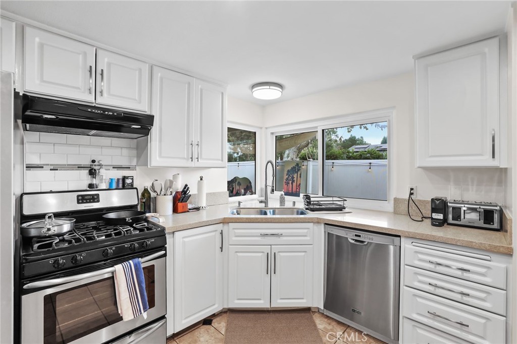 936 Hollow Brook