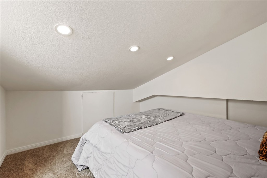 936 Hollow Brook