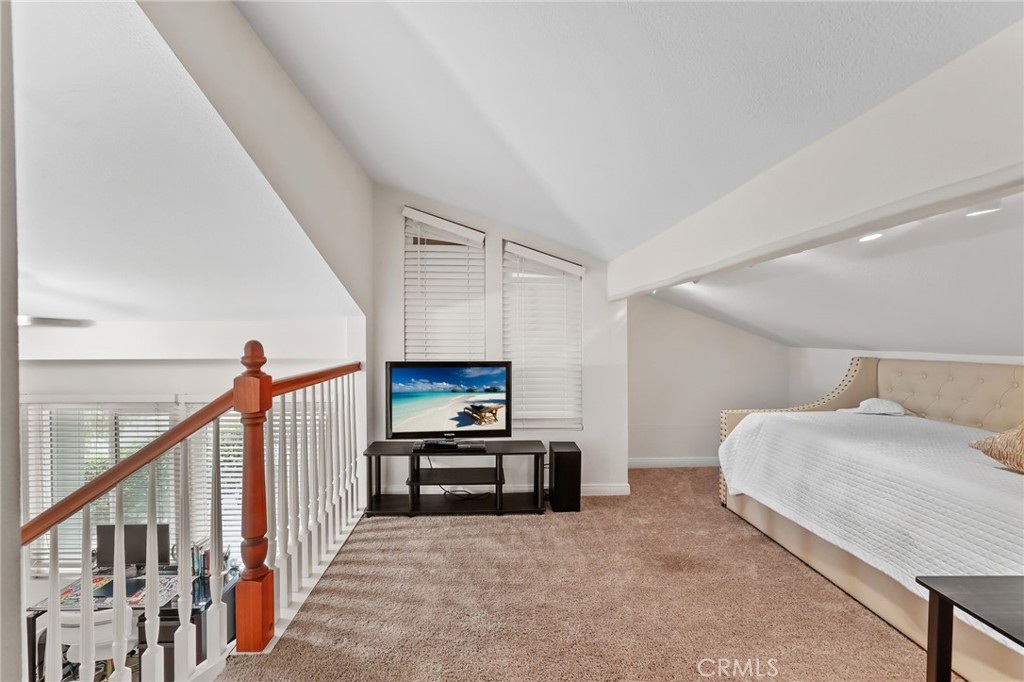 936 Hollow Brook