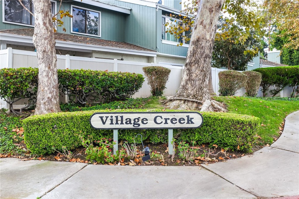 936 Hollow Brook