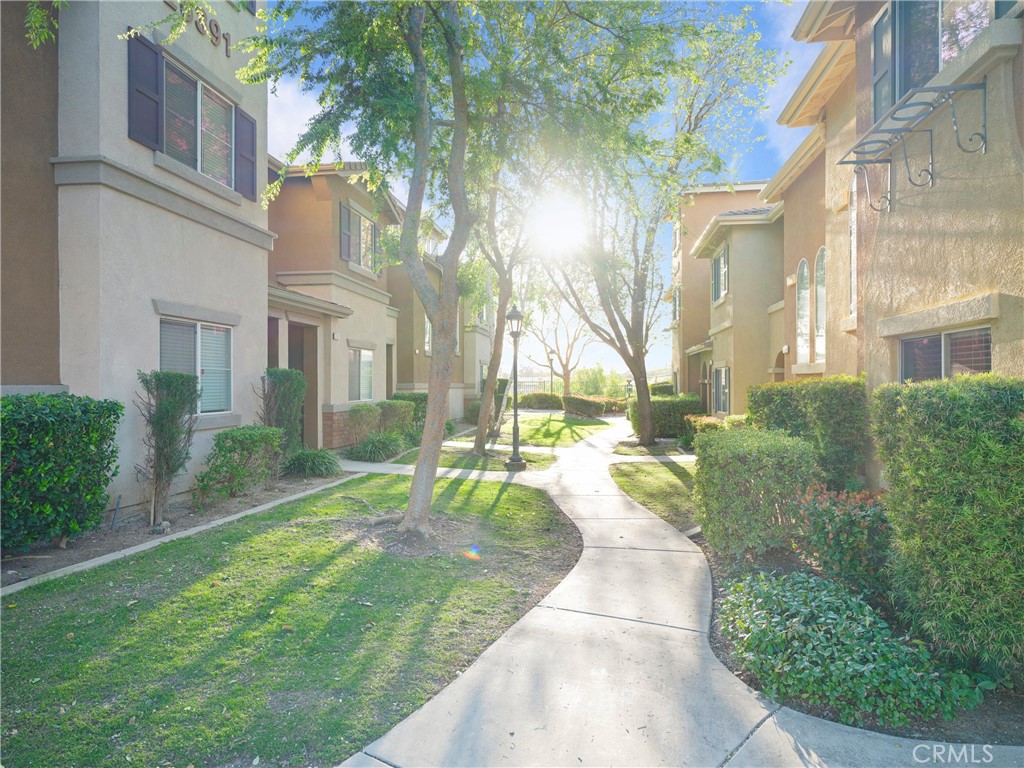 26385 Arboretum Way 1706