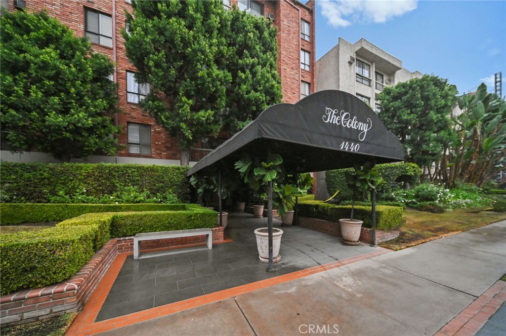 1440 Veteran Avenue 241