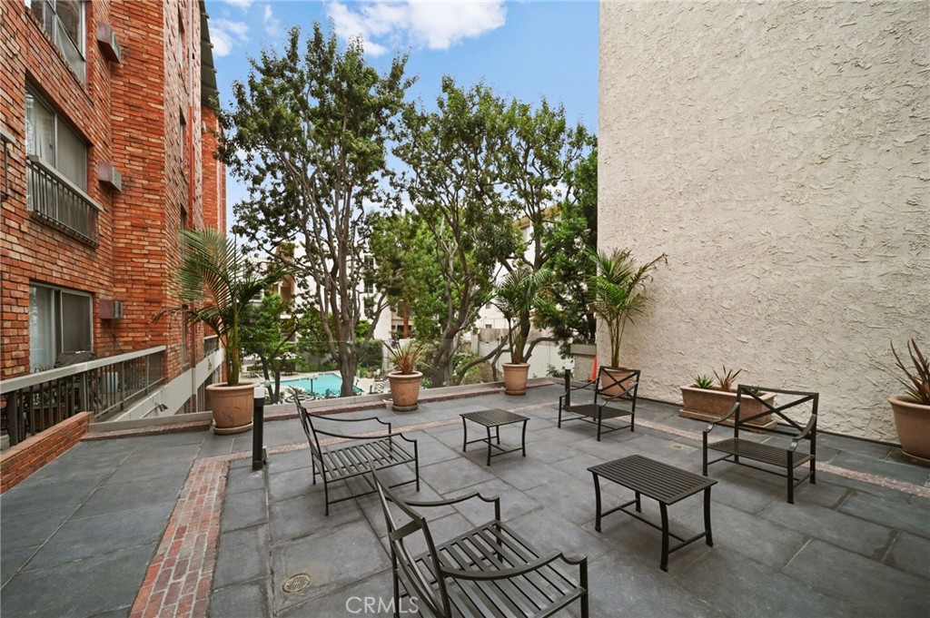 1440 Veteran Avenue 241