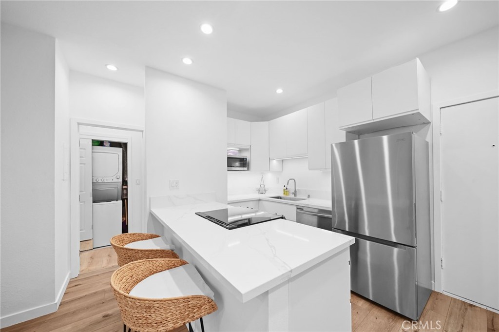 1440 Veteran Avenue 241